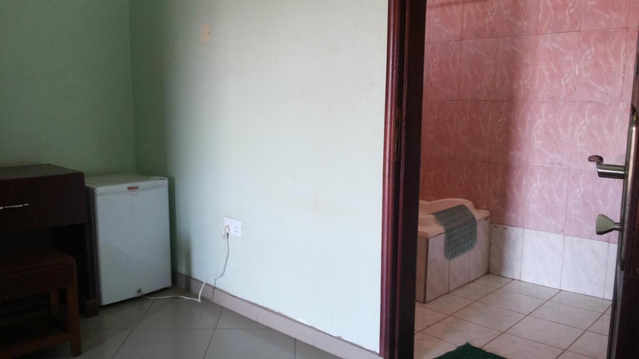 Daysinn Hotel Lira Luaran gambar
