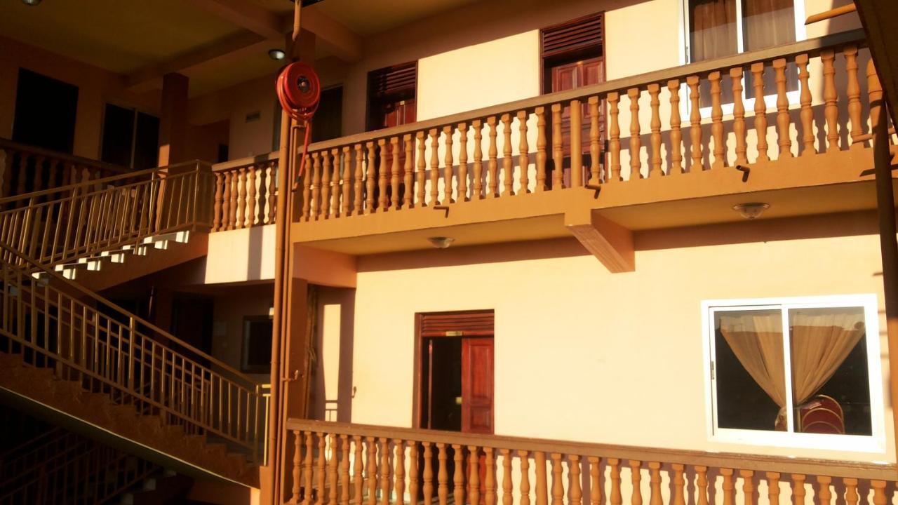 Daysinn Hotel Lira Luaran gambar