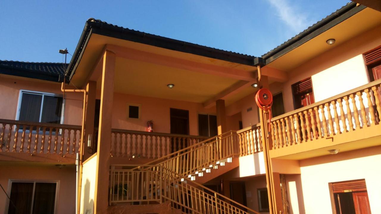 Daysinn Hotel Lira Luaran gambar